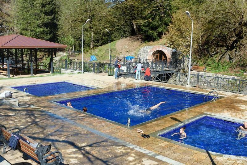 Apart-otel Nino Bordzjomi Buitenkant foto